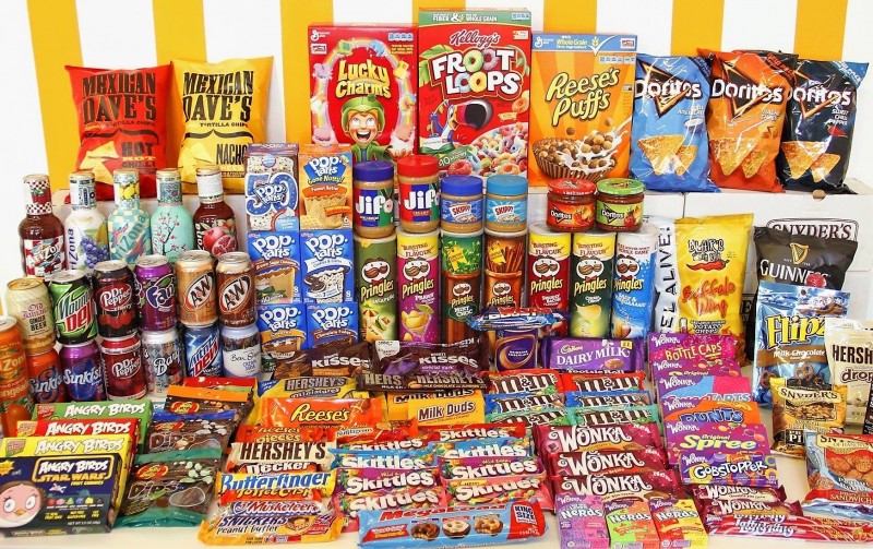 Bánh kẹo ngoại nhập