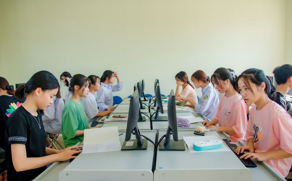 Nhiều Phụ Huynh Vẫn Nghĩ IELTS Chỉ Để Xét Tuyển Đại Học Nhiều Phụ Huynh Vẫn Nghĩ IELTS Chỉ Để Xét Tuyển Đại Học